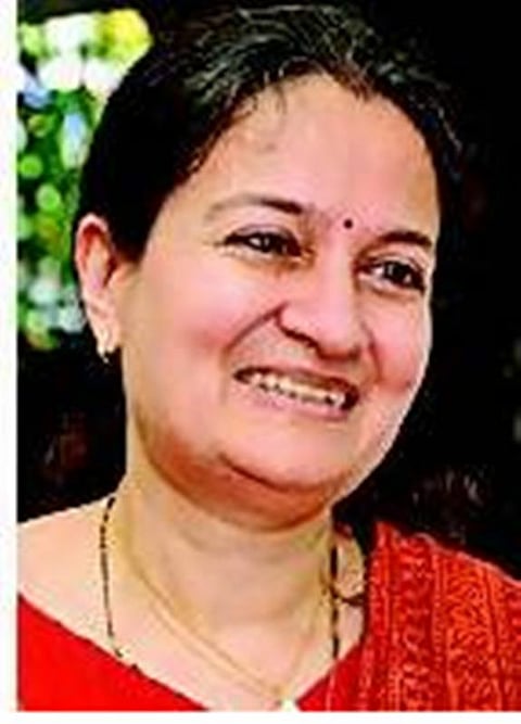 மகளால் மலர்ந்த சேவை