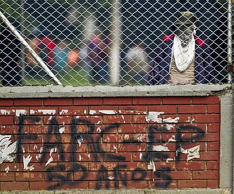 தேர்தலுக்காக ஓய்ந்திருக்கும் துப்பாக்கிச் சத்தம்