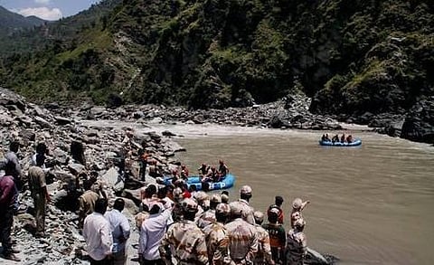 இமாசல வெள்ளப் பெருக்கு பின்னணியில் மணல் மாபியா?