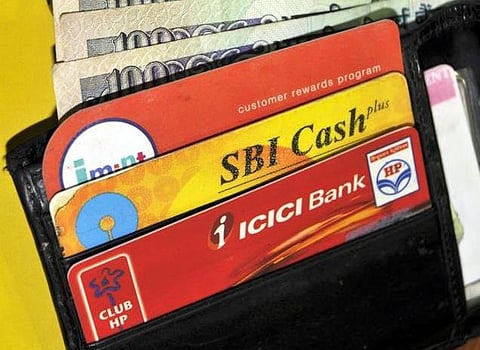 கடன் அட்டை தவணைக்கு ஒரு மாதம் வரை தாமதக் கட்டணம் கிடையாது: ஆர்பிஐ உத்தரவு