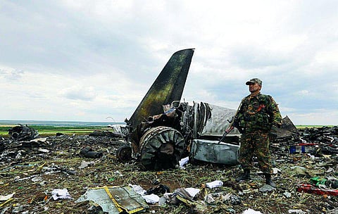 உக்ரைன் ராணுவ விமானத்தை சுட்டு வீழ்த்தியது ரஷ்ய ஆதரவு படை- 49 வீரர்கள் பலி