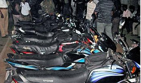 வாகனப் பதிவு நடைமுறைகள்