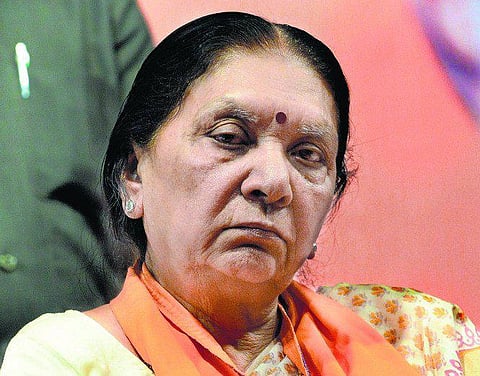 குஜராத் முதல்வருக்கு ரூ.100 கோடியில் விமானம்