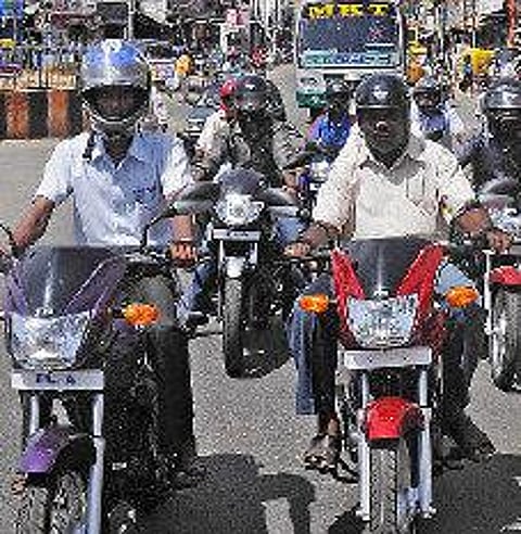 வண்டியை இரவல் கொடுத்த நண்பருக்கும் அபராதம்!