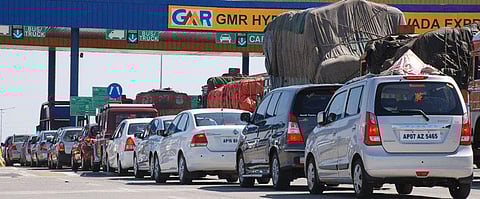 சுங்கச்சாவடிகள் எனும் இரும்பு ஆக்டோபஸ்கள்