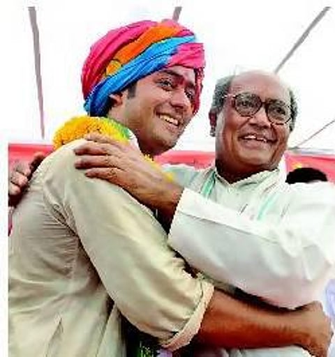 திருமணம் தந்தைக்கா, மகனுக்கா?: திக்விஜய் சிங் தம்பி மனைவி செய்த ட்வீட்டால் நிலவும் புதிர்