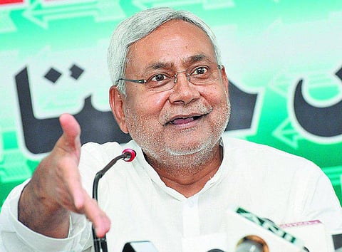 பிஹாரில் 11 சட்ட சபை தொகுதி இடைத்தேர்தலில் லாலு, நிதீஷ் கட்சிகள் கூட்டு சேர திட்டம்