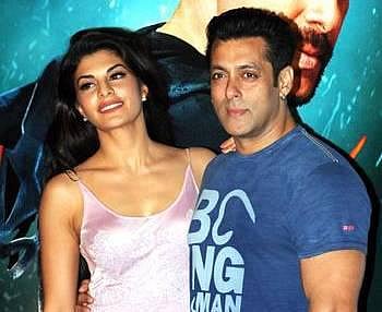 அடுத்த ஜீனத் அமன்?