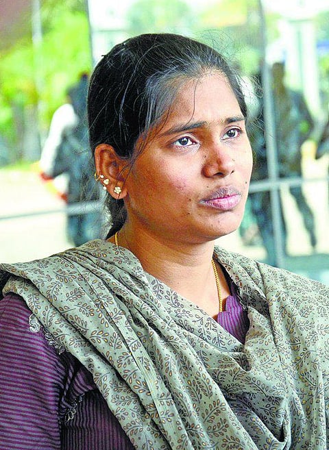 முன்னாள் துணை மேயர் ஆசிக் மீரா மீது பாலியல் பலாத்காரம் உள்பட 5 பிரிவுகளில் வழக்கு