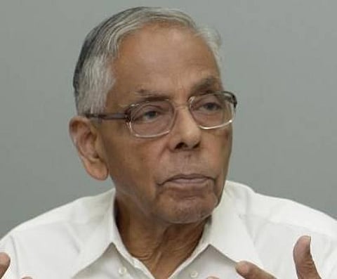 ஹெலிகாப்டர் பேர ஊழல் புகார்: எம்.கே.நாராயணனிடம் சிபிஐ விசாரணை