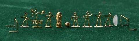 கையளவு கால்பந்து மைதானம்!