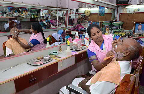 ரெண்டு கத்தரியும் எனக்கு ஒண்ணுதான்