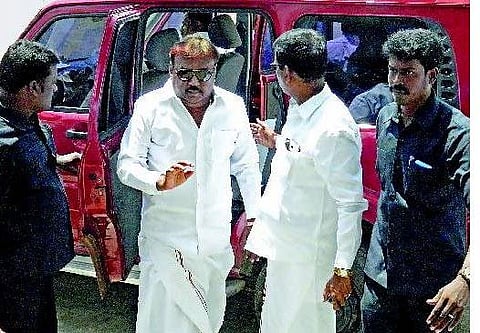 கட்சியைப் பற்றி எழுதினால் நம்ப வேண்டாம்: நாமக்கல்லில் தொண்டர்களிடம் விஜயகாந்த் பேச்சு