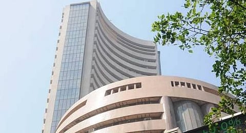 பங்குச்சந்தை 3 மணிநேரம் முடங்கியது