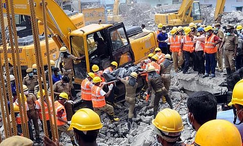 மவுலிவாக்கம் பலி 60 ஆக அதிகரிப்பு: இன்னும் 25 பேர் சிக்கியிருக்கலாம் என அச்சம்