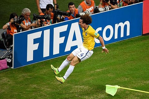 திரில்லர் காலிறுதி: டேவிட் லூயிஸின் அதிரடி கோலினால் அரையிறுதியில் பிரேசில்