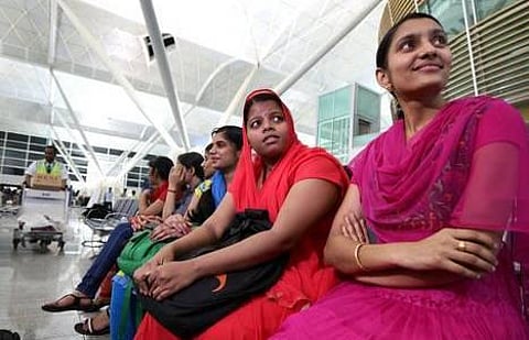 கிளர்ச்சியாளர்களிடம் இருந்து மீண்டு வந்த நர்ஸ்களுக்கு வேலை தருவதாக தொழிலதிபர் விளம்பரம்