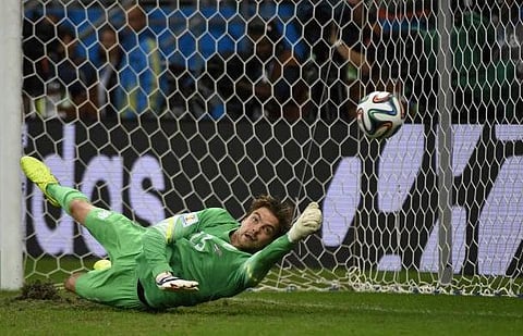 பெனால்டி ஷூட் அவுட்டில் சப்-கோல்கீப்பர் அபாரம்: கோஸ்டா ரிகாவை வெளியேற்றி அரையிறுதியில் நெதர்லாந்து