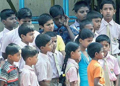 அரசு யார் பக்கம்?