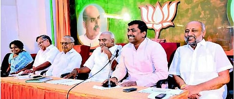 கச்சத்தீவு விவகாரத்தை மறுபரிசீலனை செய்ய வேண்டும்: பாஜக தமிழக பொறுப்பாளர் முரளிதரராவ் பேட்டி