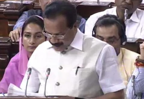 ரயில் கட்டண உயர்வால் ரூ.8,000 கோடி வருவாய்: ரயில்வே அமைச்சர்