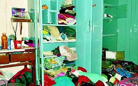 காங்கிரஸ் பிரமுகர் வீட்டில் 369 பவுன் கொள்ளை