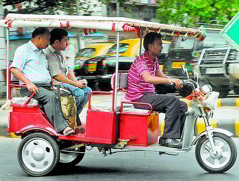 தடை கோரும் விவகாரம்: இ- ரிக்ஷா வழக்கில் பதிலளிக்க மத்திய அரசுக்கு நோட்டீஸ்