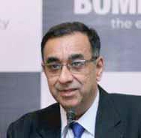 ஹர்ஷ் திங்ரா - இவரைத் தெரியுமா?