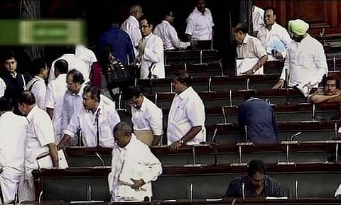 மக்களவையில் டிராய் சட்ட திருத்த மசோதா நிறைவேற்றம்