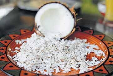 நமது ஊட்ட உணவு- தேங்காய் நல்லதா? கெட்டதா?