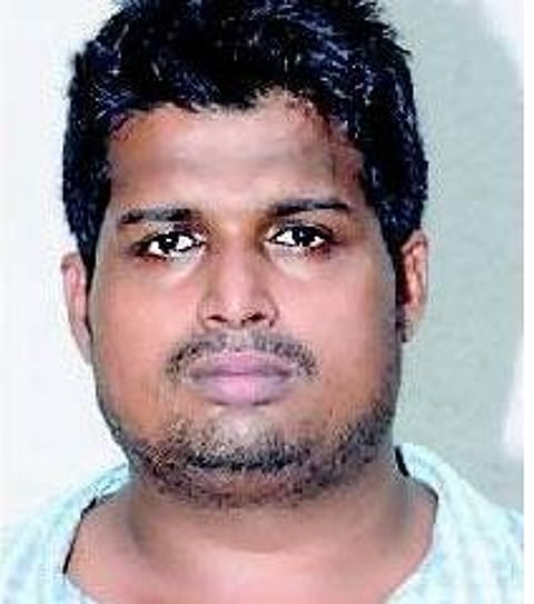 அப்பாவுக்கு வீடு, ஆடம்பர திருமணம்: தொழிலதிபராக வலம் வந்த திருடன் கைது