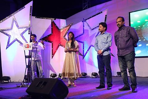 புதிய படங்களின் டிவிடிகளை விநியோகிப்பது திரையரங்குகளுக்கு எதிரானதல்ல: இயக்குநர் சேரன் விளக்கம்