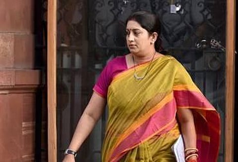 உ.பி.யில் பெண்கள், குழந்தைகள் பாதுகாப்புக்கு முன்னுரிமை அவசியம்: ஸ்மிருதி இரானி