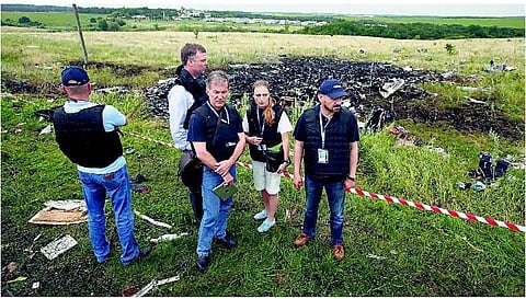 விமானம் விழுந்த இடத்தில் தடயங்களை அழிக்க முயற்சி: ரஷ்யா மீது உக்ரைன் பகிரங்க குற்றச்சாட்டு