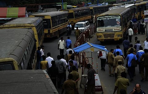 போக்குவரத்து துறை ஊழியர்களின் ஓய்வூதிய திட்டத்தை அரசே ஏற்று நடத்துமா?: லட்சக்கணக்கான தொழிலாளர்கள் எதிர்பார்ப்பு