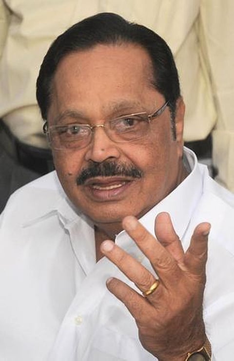 திமுக கொண்டு வந்த மின் திட்டங்களை மறைப்பதா?- அமைச்சருக்கு துரைமுருகன் கேள்வி