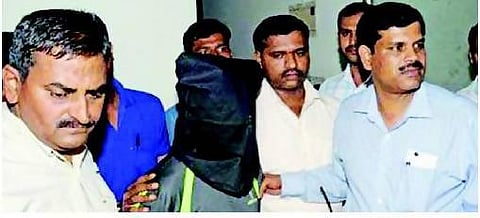 பெங்களூர் சிறுமி பலாத்கார வழக்கு: ஸ்கேட்டிங் பயிற்றுநருக்கு போலீஸ் காவல்