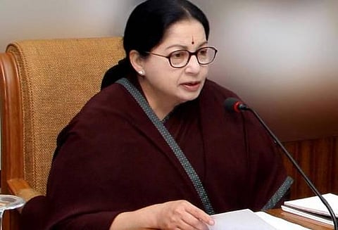 தமிழக மீனவர்கள் 43 பேரை விடுவிக்க விரைவு நடவடிக்கைக் கோரி பிரதமருக்கு ஜெயலலிதா கடிதம்