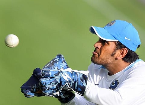 ஷேன் வார்ன் விமர்சனத்திற்கு பதில் அளித்த தோனி