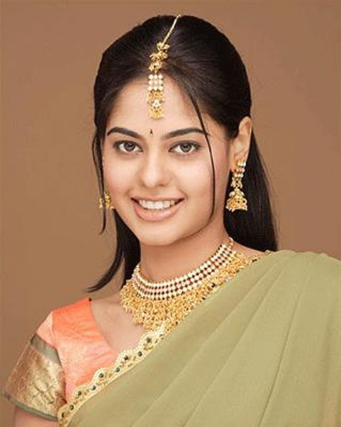 ஜோதிகா விலகல்: சூர்யாவுக்கு ஜோடியாகிறார் பிந்து மாதவி