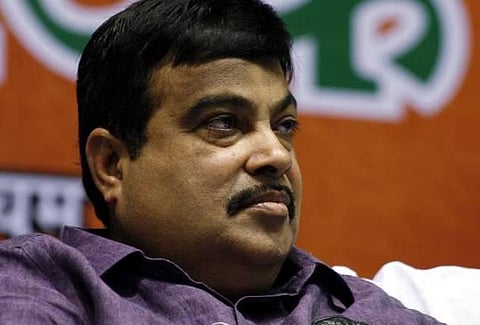 உணவு திணிப்பு விவகாரம்: காங்கிரஸ், தேசியவாத காங். மீது கட்கரி குற்றச்சாட்டு