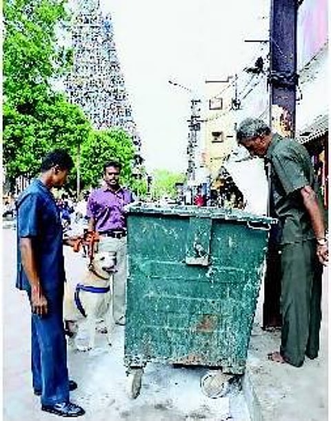 மீனாட்சி அம்மன் கோயிலுக்கு வெடிகுண்டு மிரட்டல்