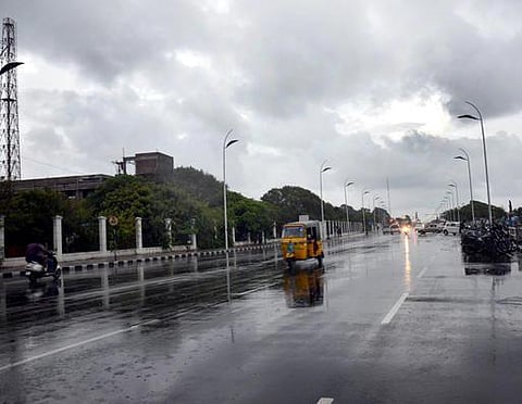 தமிழகத்தில் மழை நீடிக்கும்