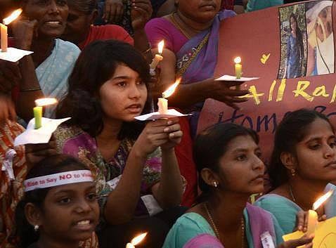 தமிழகத்தில் ஒரே ஆண்டில் 923 பாலியல் சம்பவங்கள்: பாதிக்கப்பட்டவர்களில் 65 சதவிதம் பேர் சிறுமிகள், குழந்தைகள்