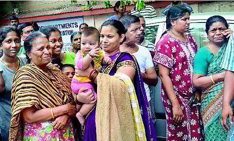 வில்லிவாக்கம் 10 மாடி குடியிருப்பில் மின் கசிவால் தீ விபத்து: உடனடி நடவடிக்கையால் பெரும் சேதம் தவிர்ப்பு