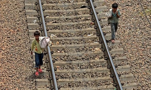 உழைப்புச் சுரண்டலுக்கு ஆட்படும் டெல்லி குழந்தை தொழிலாளர்கள்