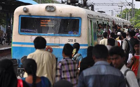 ரயில் பயணக் கட்டண சலுகைக்கான மருத்துவப் படிவம் திடீர் மாற்றம்: மாற்றுத் திறனாளிகள் பாதிக்கப்படும் அபாயம்