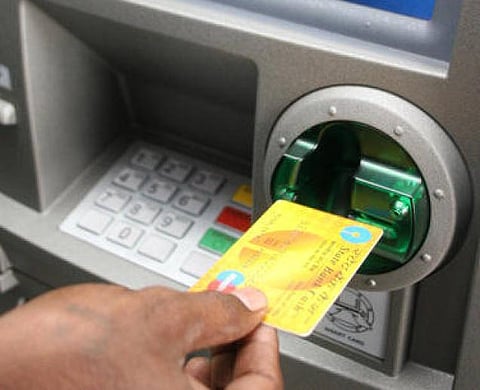 மற்ற வங்கி ஏடிஎம்களை பயன்படுத்த கட்டுப்பாடு