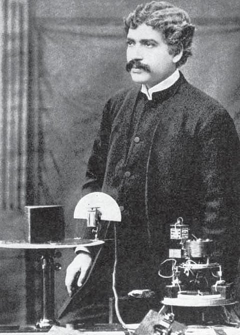 தாவரங்களின் உயிரை நமக்கு உணர்த்தியவர்