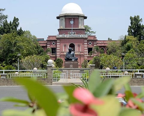 பொறியியல் கலந்தாய்வு: 98 ஆயிரத்து 867 இடங்கள் காலி - அண்ணா பல்கலை அறிவிப்பு